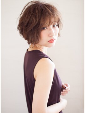 レジナヴィータ 栄(Reginavita) 【Reginavita早川】大人かわいいショートボブ