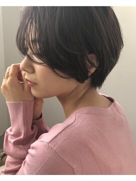 アコロン(acoron) スウィングショート×無造作カール×デザインカラー