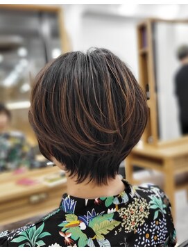 パドゥー(PADOU) ショートボブ