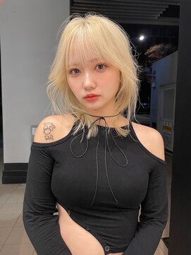 ディーン エクラ(DEAN ECLAT) ブロンド/ハイトーン/レイヤー/ウルフカット