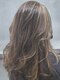 リニック(ReNick)の写真/“ハイライト”で白髪ぼかしが叶う！”白髪を活かしたグレイカラーで、大人女性の理想の髪色に◎