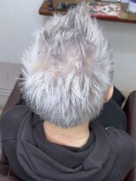 ブレイズヘアー(BLAZEhair) 【脱白髪染め】ホワイトシルバー×ブリーチ2回