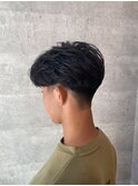 メンズセンターパートスタイル