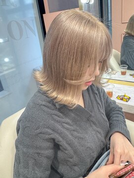 ミルクティーベージュ/ハイトーンカラー/ベージュ/ミディアム