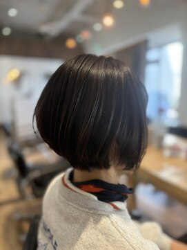 ベルライズ(Belrize) 艶と丸みの美ショートボブ