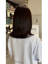 ログ(log)&nbsp;ニュアンスパーマ　髪質改善カラー　顔まわり　レイヤー　艶髪