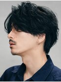 テーパーフェードフェザーパーマセンターパートビジネスヘア