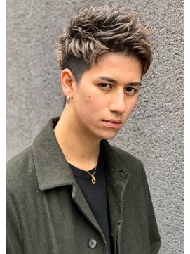 外国人風ワイルドツーブロックショート L トルネード Tornado のヘアカタログ ホットペッパービューティー