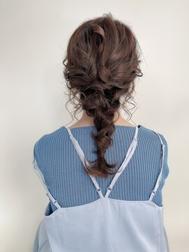 アルーシェ 心斎橋(Alushe) ミディアム編みおろし