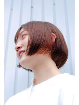 スリーヌーン(THREE noon) インナーカラーオレンジ 小顔切りっぱなしボブ