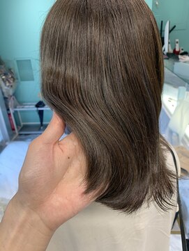 リーホリエ(Lee Horie) 艶グレージュ