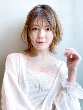 アイティーバイアルバム 松戸店(IT by ALBUM) ウェーブミディ_マッシュショートフェザーバング_8694