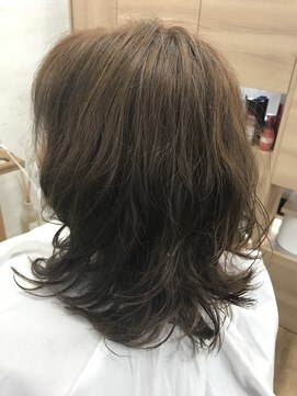 ガーベラ(gerbera) 前下がりの長めのボブ