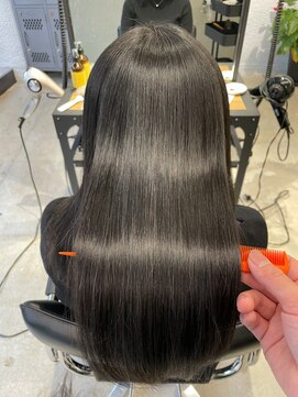 ピボット 北千住(PIVOT) 酸性縮毛矯正、艶ストレート、髪質改善ストレート