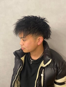 ソアー 新大阪(SOAR) 前下がりツイストパーマ×ツーブロック刈り上げ【新大阪】