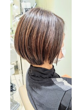 ヴィサージュファイン(VISAGE fine) ショート 小顔 骨格補正