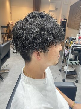 フィン(fin) 波巻きパーマ