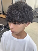 ウェイビーエフティフィフス 横浜西口(WAVEY ft.fifth) 横浜ツイスパ波巻きパーマメンズマッシュウルフ刈り上げなし