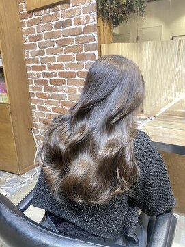 チョビー(Chobii) 表参道 コテ巻き風パーマ フェミニンロング 似合わせカット