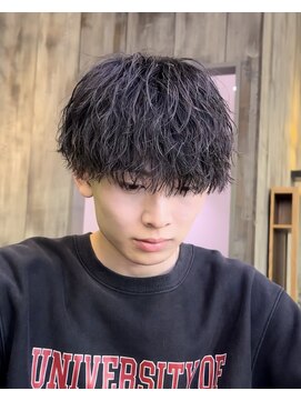 ロロネー 池田(Lolonois) 縦落ちツイスパパーママッシュショート無造作パーマ刈り上げ