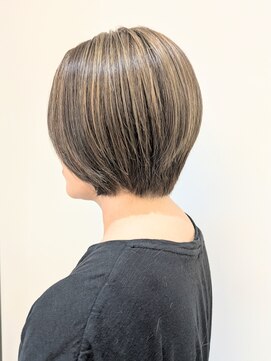 アヤラ オーガニックアンドスパ 東船橋店(AYALA) 【中村のぞみ】白髪ぼかしハイライト×ナチュラルベージュ