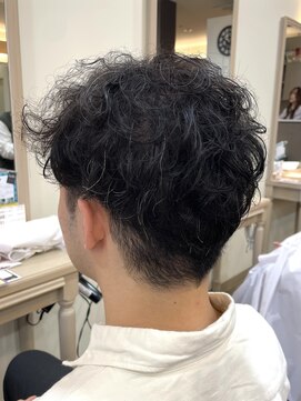 アルターリール(aL ter Rire) フェザーパーマ/サーフカール/刈り上げセンターパート/中村郁未