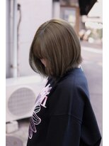 ネイヴィル(navile)&nbsp;オリーブグレージュと大人ボブ