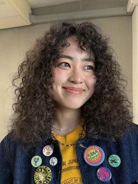 ナループロア ハチ(Nalu pu loa hachi) ハードパーマ/スパイラルパーマ/くるくるパーマ/ドライパーマ