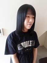 メゾンシアー(Maison Sheer)&nbsp;顎下からでも可愛いレイヤーミディ