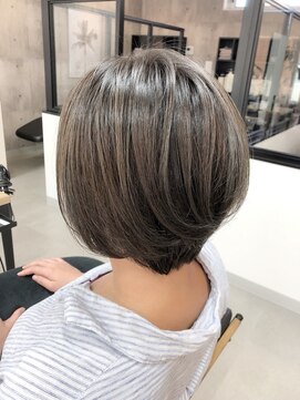 リジィー(Li Gee) 艶グレージュ