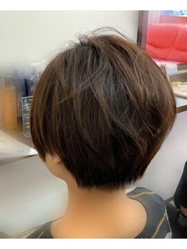 ヘアアトリエ シャイニィ(hair atelier Shiny) 高知 美容室 shiny ショートボブ