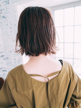 ヘアーサロンウフ(hair salon Oeuf) 長めバングの大人ショートボブ