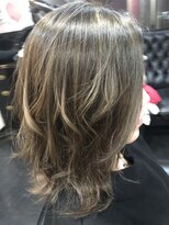 アイリーヘアーサロン(IRie)&nbsp;ハイライトグレージュ☆ミディアムスタイル