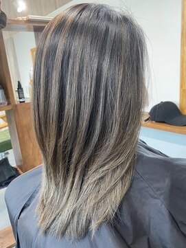 シュクルヘアー(Sucre Hair) エアタッチハイライトカラー＊白髪染め＊レイヤースタイル