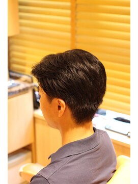 ヘアーモードキクチ 日本橋三越前店 ツーブロック センターパート