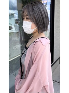 シェルハ(SHELHA) グレージュ/外ハネボブ/シルバー/ブリカラ