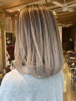 リード バイ ラグーン(LEAD by LAGOON)&nbsp;ミルクティーベージュダブルカラーハイライトバレイヤージュ