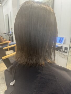 ナンバースリー 溝の口店(Number Three) 赤み無し切りっぱなしボブ