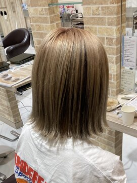 グランデュール 焼津店(GRANDEUR) ローライトカラーハイトーンカラー ブリーチ ケアブリーチ ボブ