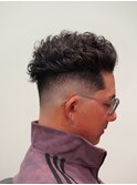 スキンフェード　ナチュラルオールバックスタイル