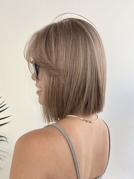 ピープスアンドスー 表参道 渋谷(Peeps&Suu.) 切りっぱなしボブ/ブロンドハイトーン/ダブルカラー