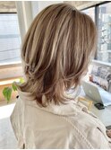  大人シアーベージュミニウルフボブミディアムレイヤー