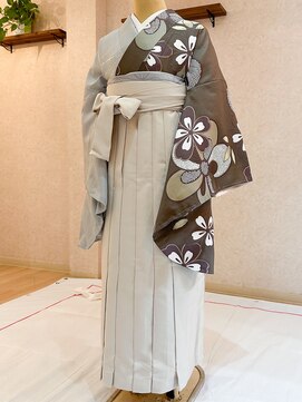 サロンドアンジェ くすみカラー新作袴コーディネート