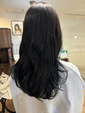 インビテーション(invitation) パッツンロング×ブルーブラック