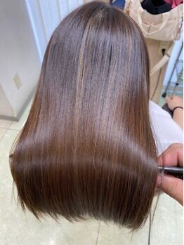 アルファヘアサロン 平尾店(alpha hair salon)の写真/ダメージを最小限に抑えながら、最旬スタイルまで幅広く対応します！髪のお悩みは何でもご相談ください◎