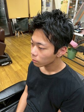 MEN’S HAIR/サーフカール/刈り上げセンターパート/印西