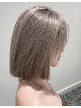 ココラー(COCOlar) ケアブリーチ全体+イルミナカラー+カット