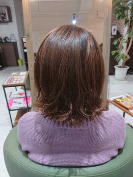 ルピナス(Lupinas) 切りっぱなしボブ