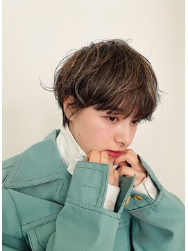 フィルムス 新宿(FILMS) 斜めバング/グレージュカラー/デザインカラー/シルキーベージュ