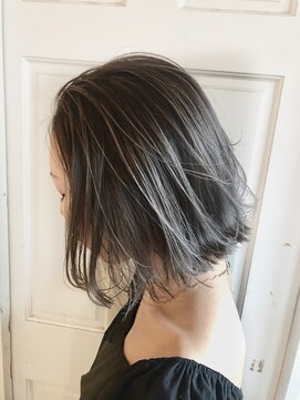 ヘアーワークス ヘルム 渋谷店(HAIR WORKS HELM) [HELM渋谷]グレー×ホワイティハイライト☆